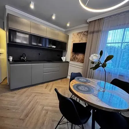 Piastowska Apartamento *